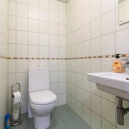 Perfect Location, 3br, Suana, Parking, Terrace *