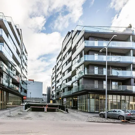 Perfect Location, 3br, Suana, Parking, Terrace *