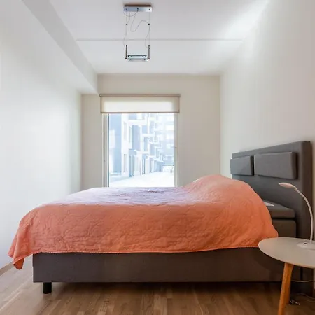 Perfect Location, 3br, Suana, Parking, Terrace